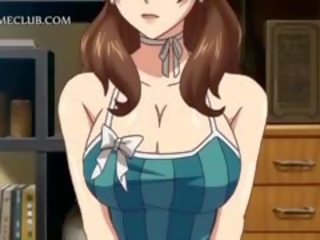 Anime enchantress në syze duke i dhënë marrjenëgojë në gjunjë