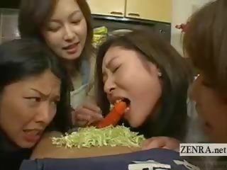 Subtitled japan milfs och pumor bekläs kvinnlig naken hane muntlig mat parten